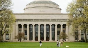Top 10 Trường đại học kinh tế hàng đầu của Mĩ