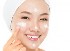 Top 5 Loại kem trị mụn ẩn dưới da tốt nhất