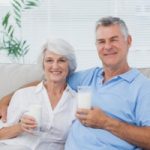 Top 7 Loại sữa dành cho người già tốt nhất hiện nay