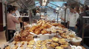Top 7 địa chỉ ăn ngon nhất trên phố Huế – Hà Nội